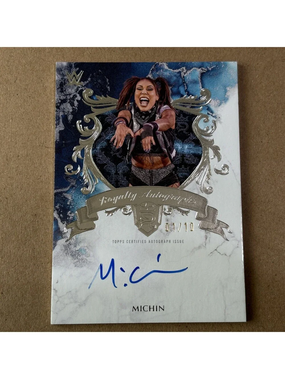 2025 Topps Royalty WWE Michin #RAU-MIC Royalty Autographs Silver #/10 SmackDown